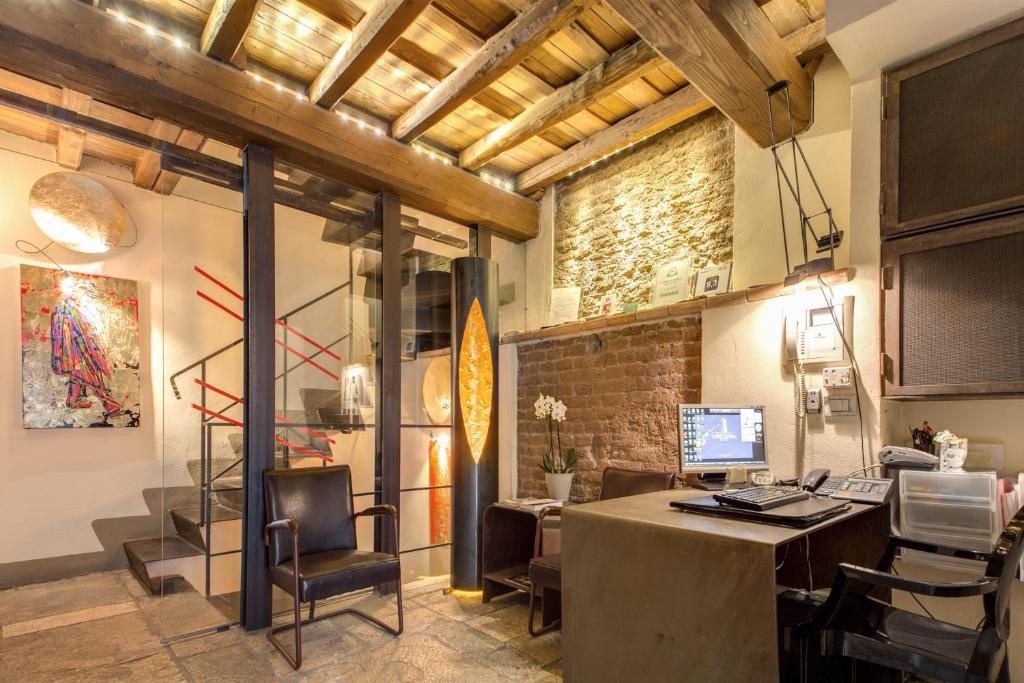 Residenza Torre Colonna Bed & Breakfast Рим Екстериор снимка