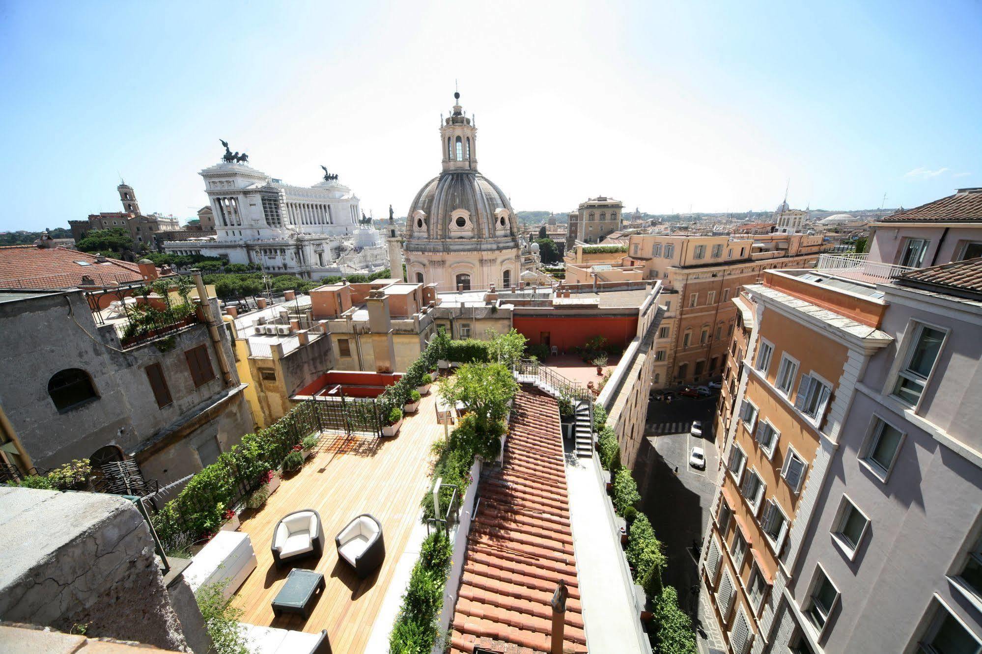 Residenza Torre Colonna Bed & Breakfast Рим Екстериор снимка