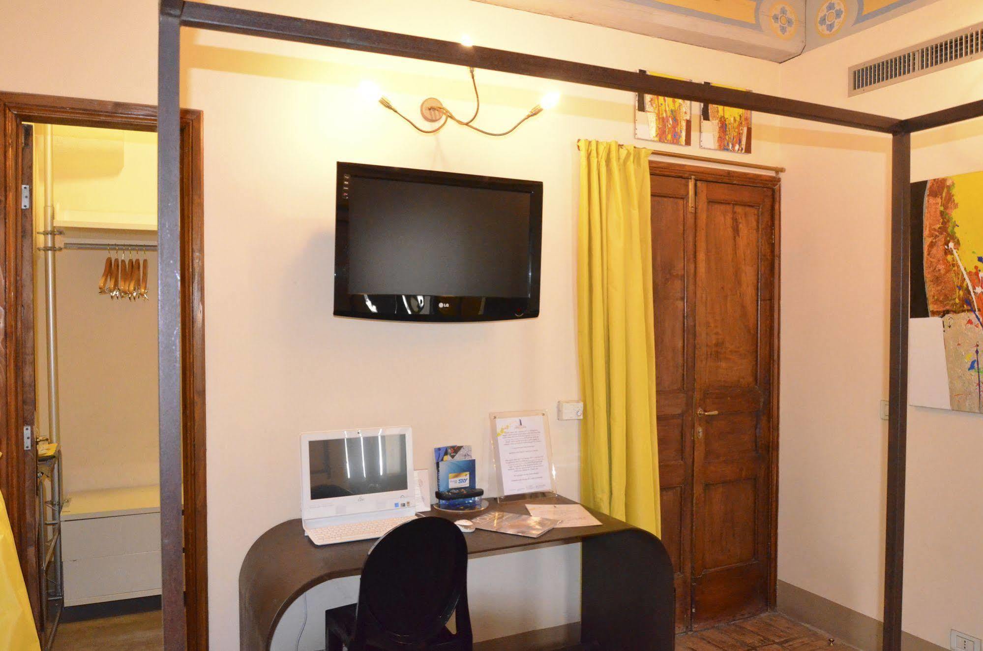 Residenza Torre Colonna Bed & Breakfast Рим Екстериор снимка
