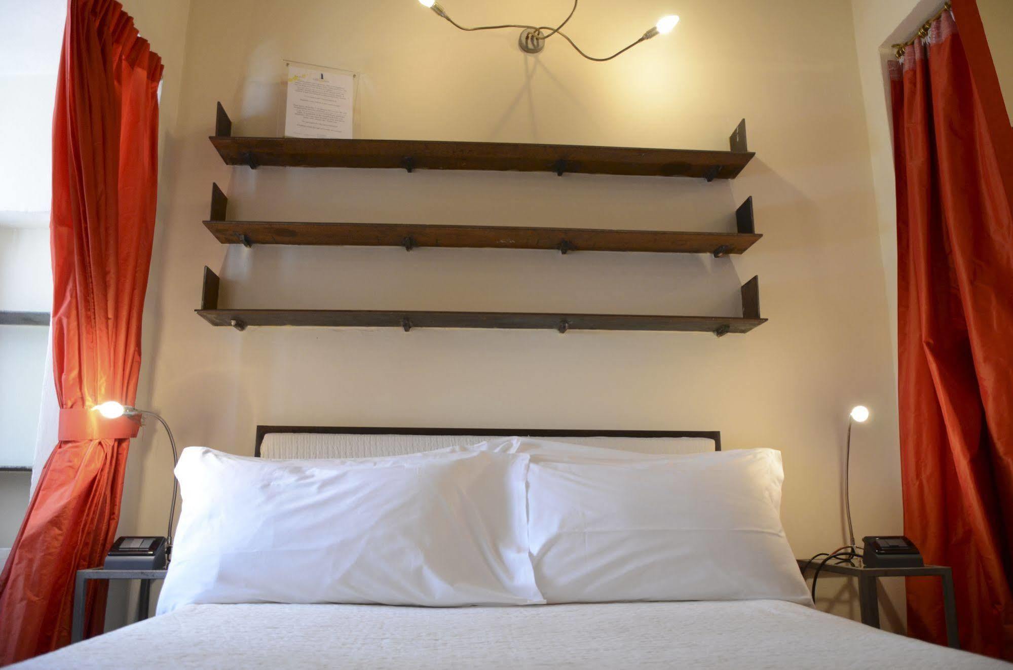 Residenza Torre Colonna Bed & Breakfast Рим Екстериор снимка