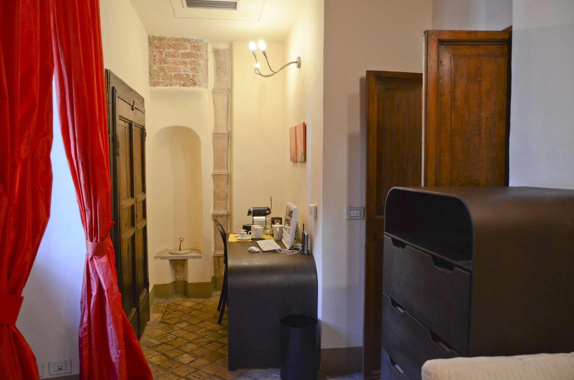 Residenza Torre Colonna Bed & Breakfast Рим Екстериор снимка